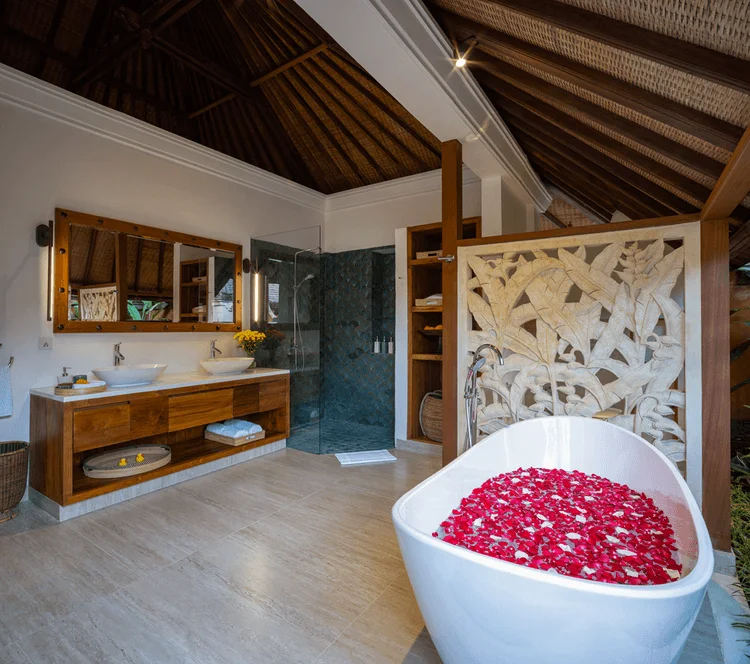 Master bedroom en-suite